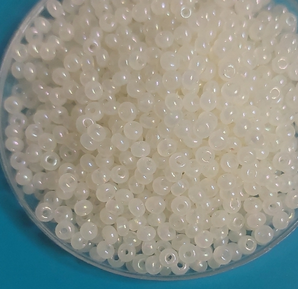 Beads 2mm (8/0). 200g